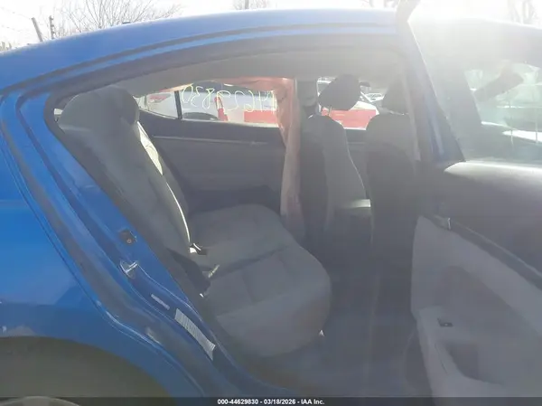 KMHD74LF0HU082574 2017 HYUNDAI ELANTRA - Image 8