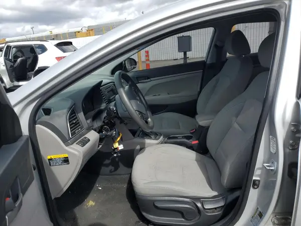 KMHD74LF0HU084132 2017 HYUNDAI ELANTRA - Image 8