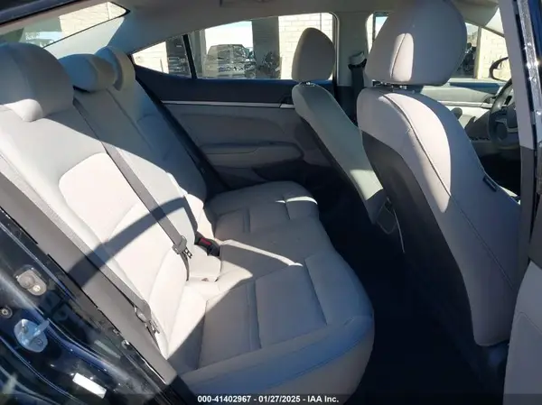 KMHD74LF0HU084728 2017 HYUNDAI ELANTRA - Image 8