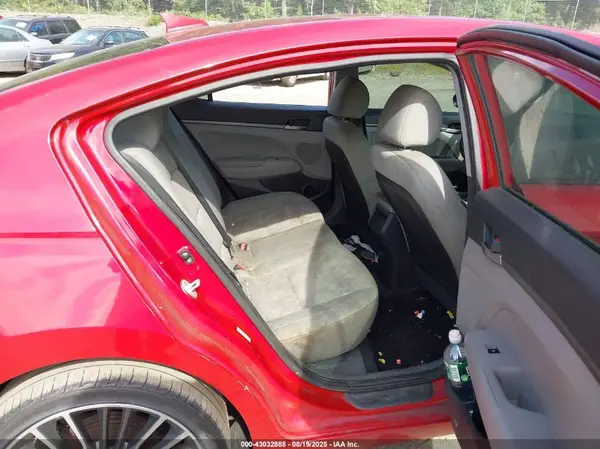 KMHD74LF0HU089623 2017 HYUNDAI ELANTRA - Image 8