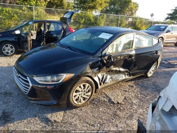 KMHD74LF0HU090495 2017 HYUNDAI ELANTRA - Image 2