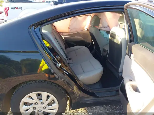 KMHD74LF0HU090495 2017 HYUNDAI ELANTRA - Image 8