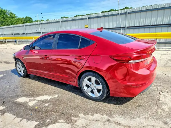 KMHD74LF0HU103519 2017 HYUNDAI ELANTRA - Image 2