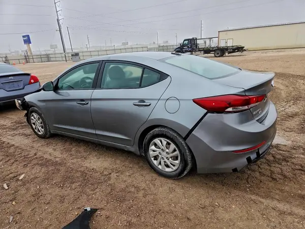 KMHD74LF0HU114195 2017 HYUNDAI ELANTRA - Image 2