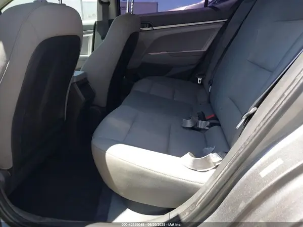 KMHD74LF0HU117050 2017 HYUNDAI ELANTRA - Image 8