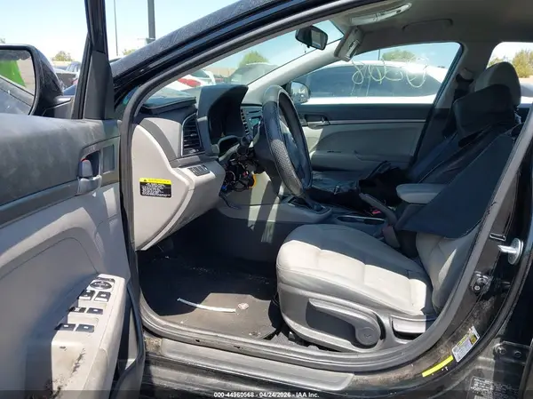 KMHD74LF0HU119025 2017 HYUNDAI ELANTRA - Image 8
