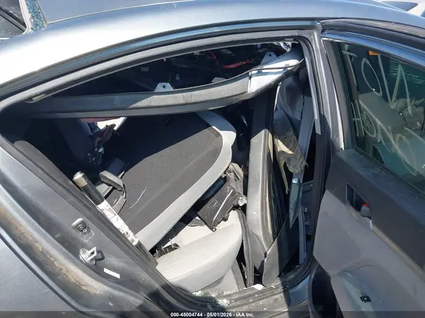 KMHD74LF0HU135015 2017 HYUNDAI ELANTRA - Image 8