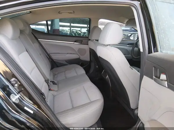 KMHD74LF0HU182979 2017 HYUNDAI ELANTRA - Image 8