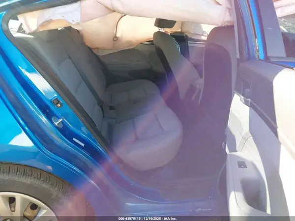 KMHD74LF0HU301128 2017 HYUNDAI ELANTRA - Image 8