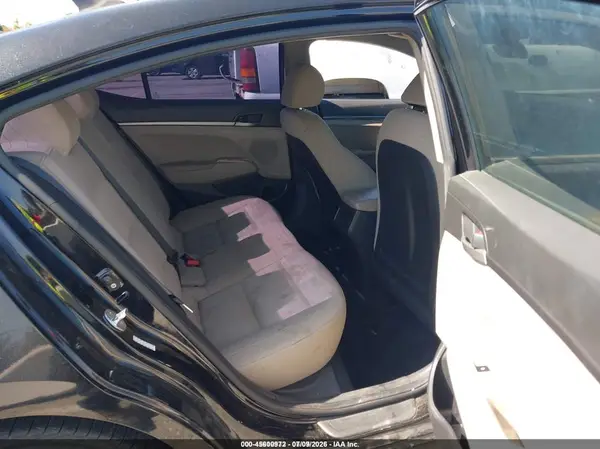 KMHD74LF0HU307379 2017 HYUNDAI ELANTRA - Image 8