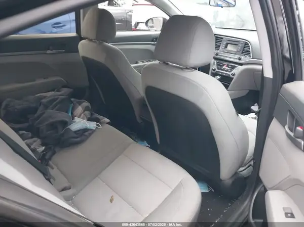 KMHD74LF0HU307446 2017 HYUNDAI ELANTRA - Image 8