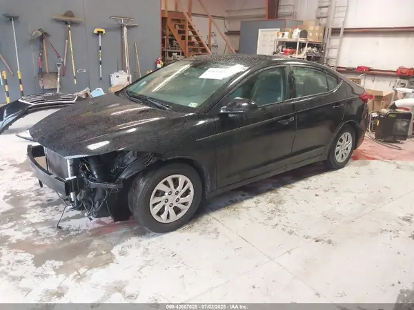 KMHD74LF0HU355142 2017 HYUNDAI ELANTRA - Image 2