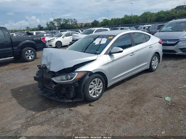KMHD74LF0HU357845 2017 HYUNDAI ELANTRA - Image 2