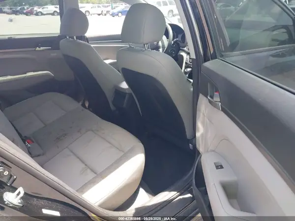 KMHD74LF0HU386679 2017 HYUNDAI ELANTRA - Image 8