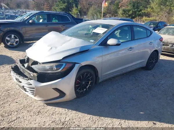 KMHD74LF0HU394863 2017 HYUNDAI ELANTRA - Image 2