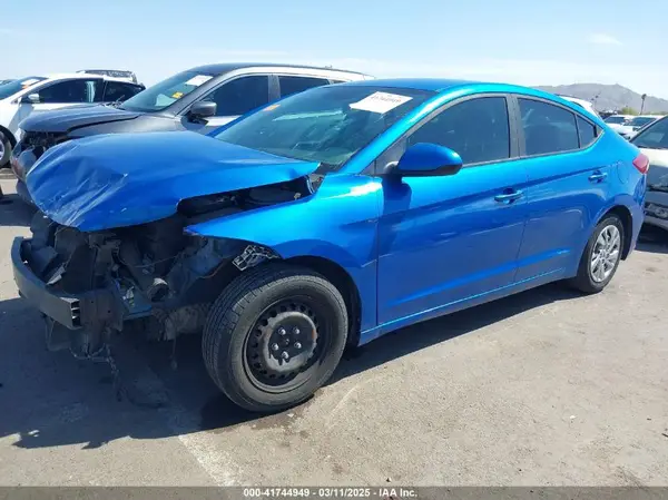 KMHD74LF0HU409586 2017 HYUNDAI ELANTRA - Image 2