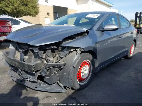 KMHD74LF0JU449821 2018 HYUNDAI ELANTRA - Image 2