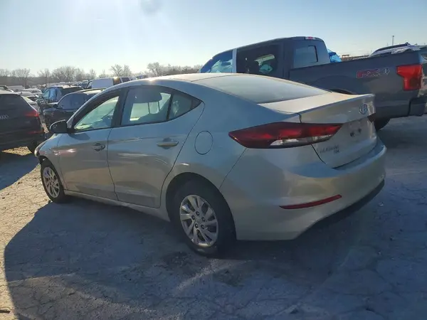 KMHD74LF0JU471530 2018 HYUNDAI ELANTRA - Image 2
