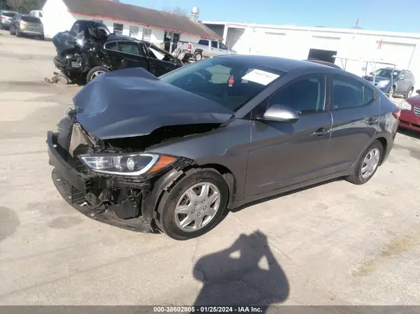 KMHD74LF0JU477733 2018 HYUNDAI ELANTRA - Image 2