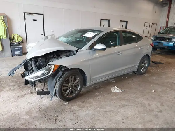 KMHD74LF0JU532553 2018 HYUNDAI ELANTRA - Image 2