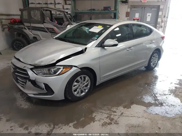 KMHD74LF0JU574107 2018 HYUNDAI ELANTRA - Image 2