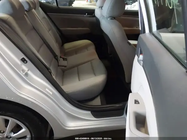 KMHD74LF0JU574107 2018 HYUNDAI ELANTRA - Image 8
