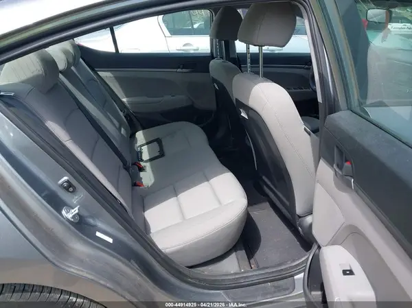 KMHD74LF0JU578061 2018 HYUNDAI ELANTRA - Image 8