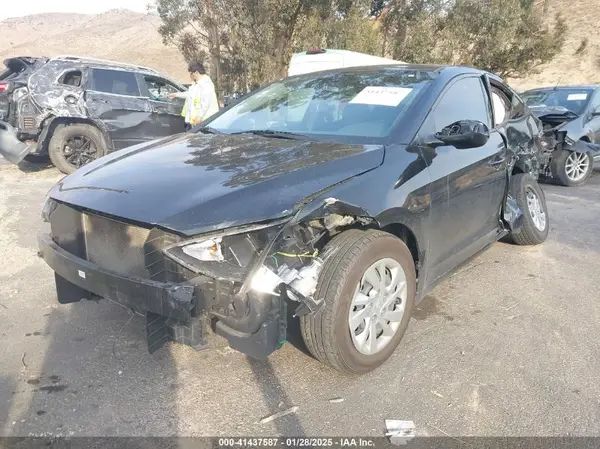 KMHD74LF0JU609437 2018 HYUNDAI ELANTRA - Image 2