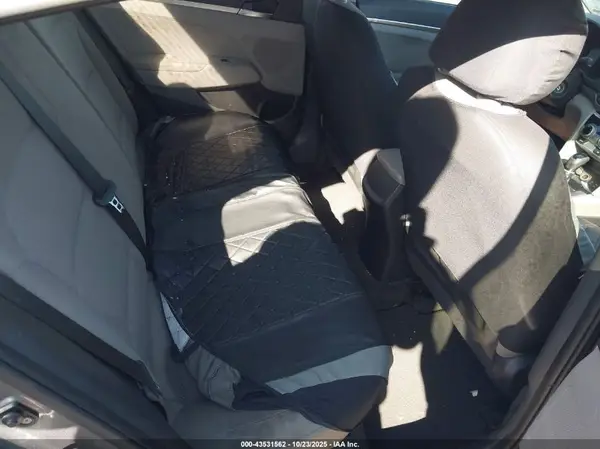 KMHD74LF0KU852585 2019 HYUNDAI ELANTRA - Image 8
