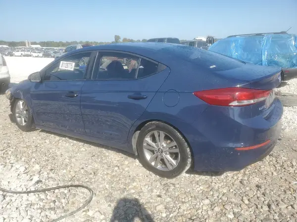 KMHD74LF1HU057568 2017 HYUNDAI ELANTRA - Image 2