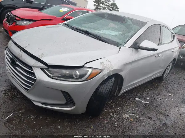 KMHD74LF1HU072880 2017 HYUNDAI ELANTRA - Image 2