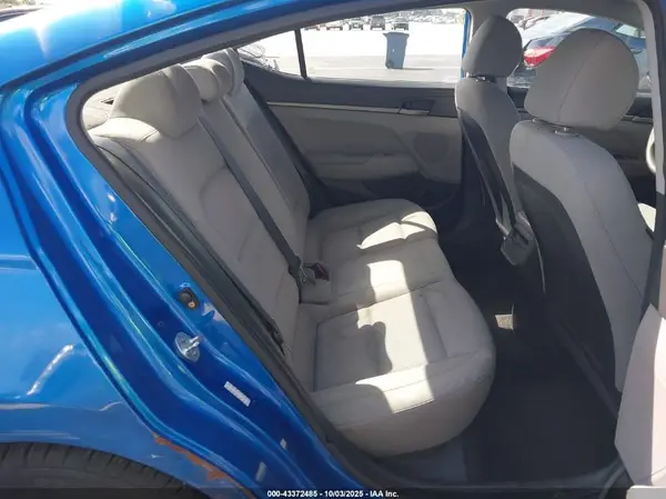 KMHD74LF1HU073799 2017 HYUNDAI ELANTRA - Image 8