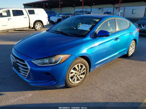 KMHD74LF1HU079781 2017 HYUNDAI ELANTRA - Image 2