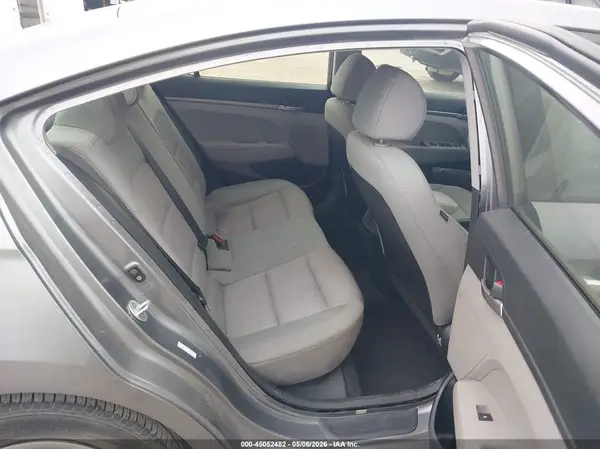 KMHD74LF1HU087654 2017 HYUNDAI ELANTRA - Image 8