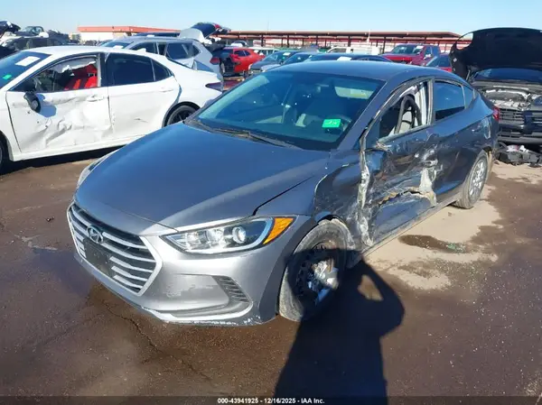 KMHD74LF1HU092272 2017 HYUNDAI ELANTRA - Image 2