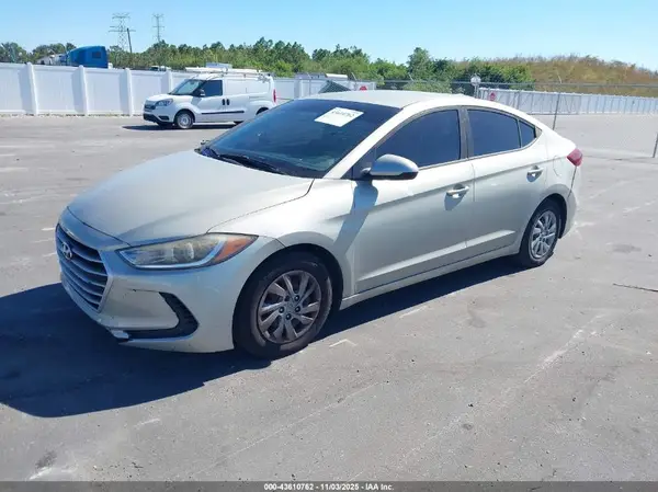 KMHD74LF1HU094393 2017 HYUNDAI ELANTRA - Image 2