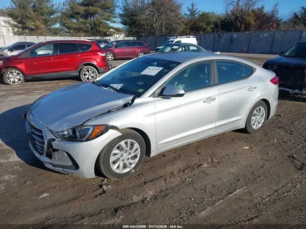 KMHD74LF1HU115839 2017 HYUNDAI ELANTRA - Image 2