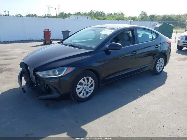 KMHD74LF1HU119812 2017 HYUNDAI ELANTRA - Image 2