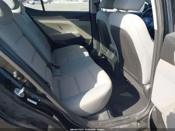 KMHD74LF1HU119812 2017 HYUNDAI ELANTRA - Image 8