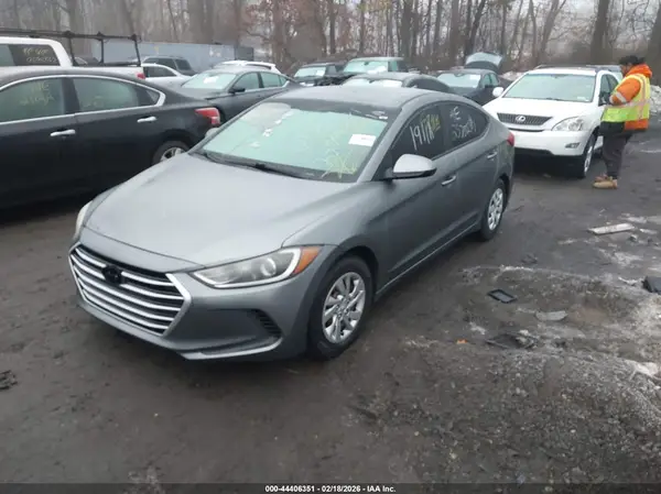 KMHD74LF1HU150753 2017 HYUNDAI ELANTRA - Image 2