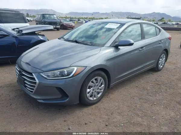 KMHD74LF1HU151238 2017 HYUNDAI ELANTRA - Image 2