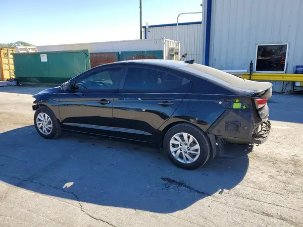 KMHD74LF1HU174700 2017 HYUNDAI ELANTRA - Image 2