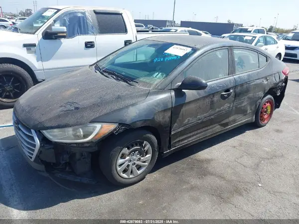 KMHD74LF1HU347499 2017 HYUNDAI ELANTRA - Image 2