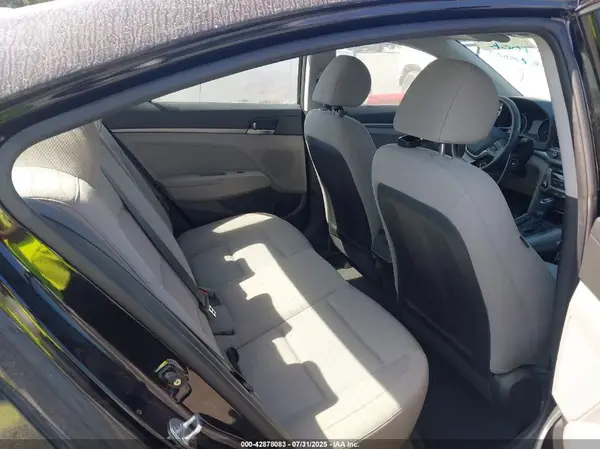 KMHD74LF1HU347499 2017 HYUNDAI ELANTRA - Image 8