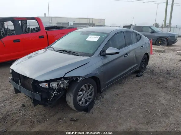KMHD74LF1HU368823 2017 HYUNDAI ELANTRA - Image 2