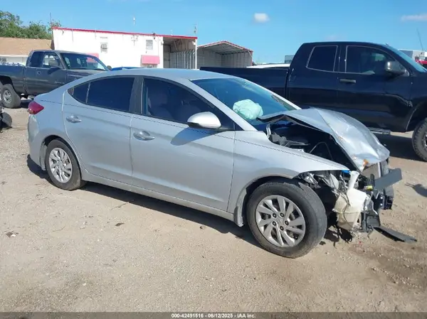 KMHD74LF1HU388831 2017 HYUNDAI ELANTRA - Image 1