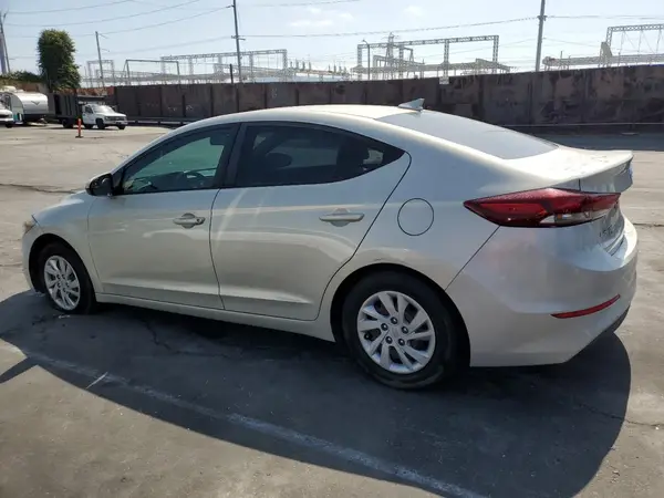 KMHD74LF1HU394614 2017 HYUNDAI ELANTRA - Image 2