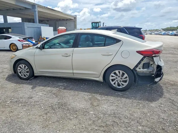 KMHD74LF1HU395536 2017 HYUNDAI ELANTRA - Image 2
