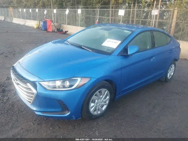 KMHD74LF1HU395858 2017 HYUNDAI ELANTRA - Image 2
