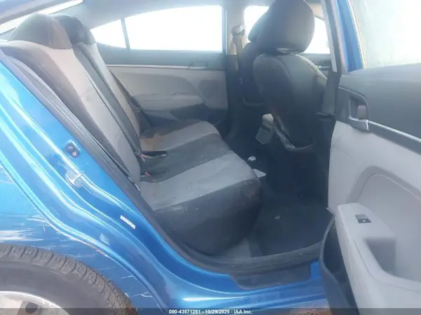 KMHD74LF1HU395858 2017 HYUNDAI ELANTRA - Image 8
